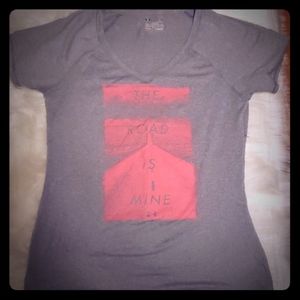 Under Armour  womens size Medium T